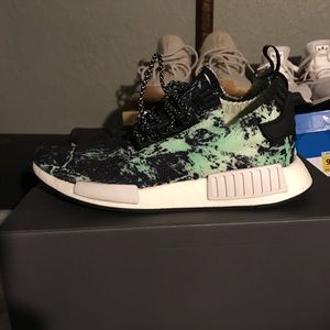 Adidas nmd r1 pk black datamosh